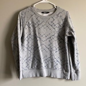 Women’s medium North Face crew neck sweatshirt